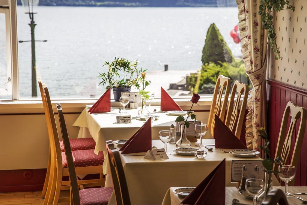 Leikanger Fjordhotel - Unike Hoteller Exterior photo